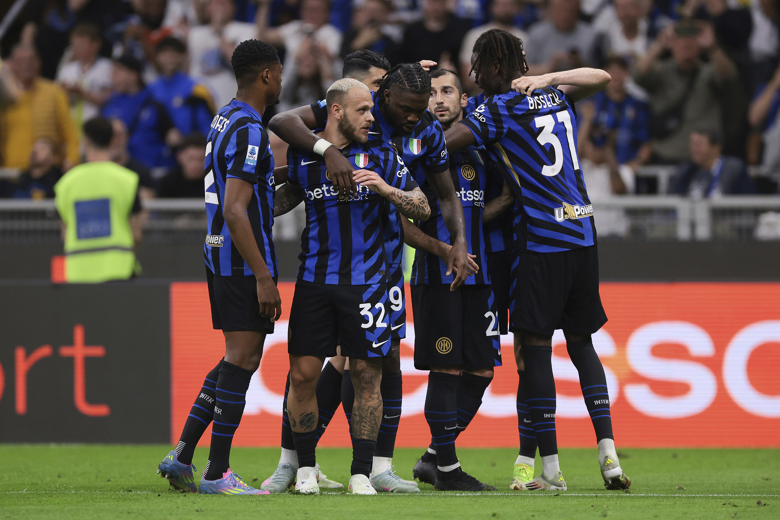 葡萄牙横扫国际米兰，法比尼奥状态火热