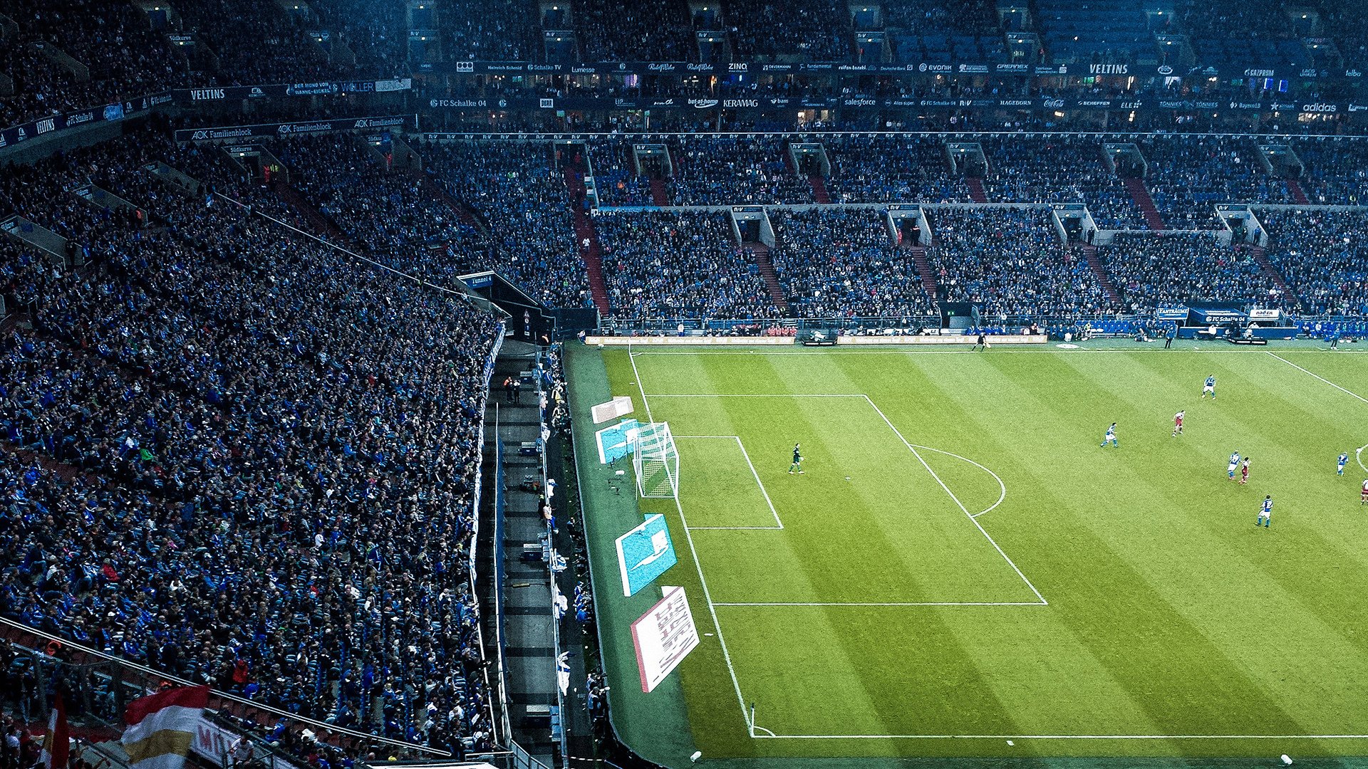 德甲争冠战焦点战,当太阳强行终结深圳队,足球的隐喻照亮现实